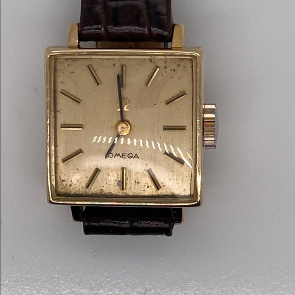 Vintage Omega 14k Yellow Gold Manual Wind Ladies Watch - Picture 5 of 6